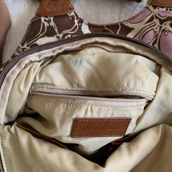 Backpack - Picture 3 of 8